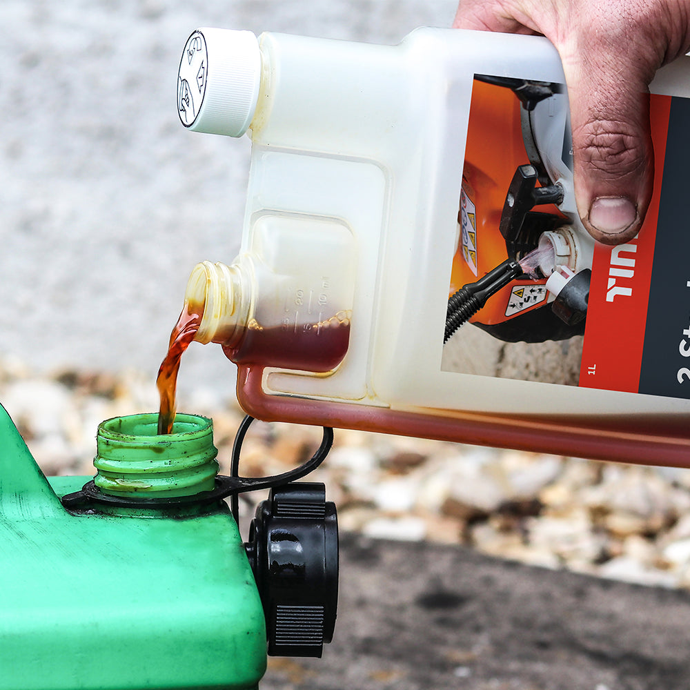 TIMCO 2 Stroke Engine Oil, Premium Mixing Oil in Metered Measured Dosage Bottle - 1L - Image
